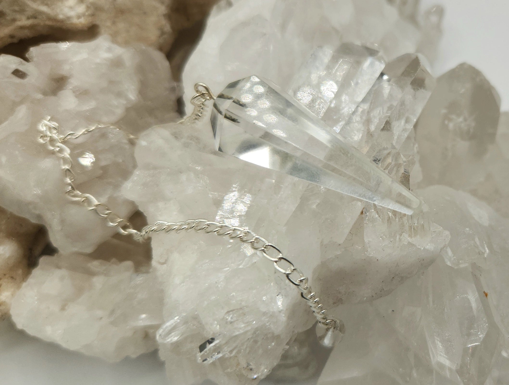 Clear Quartz Pendulum — Clarity, Amplification & Universal Energy Divination Tool