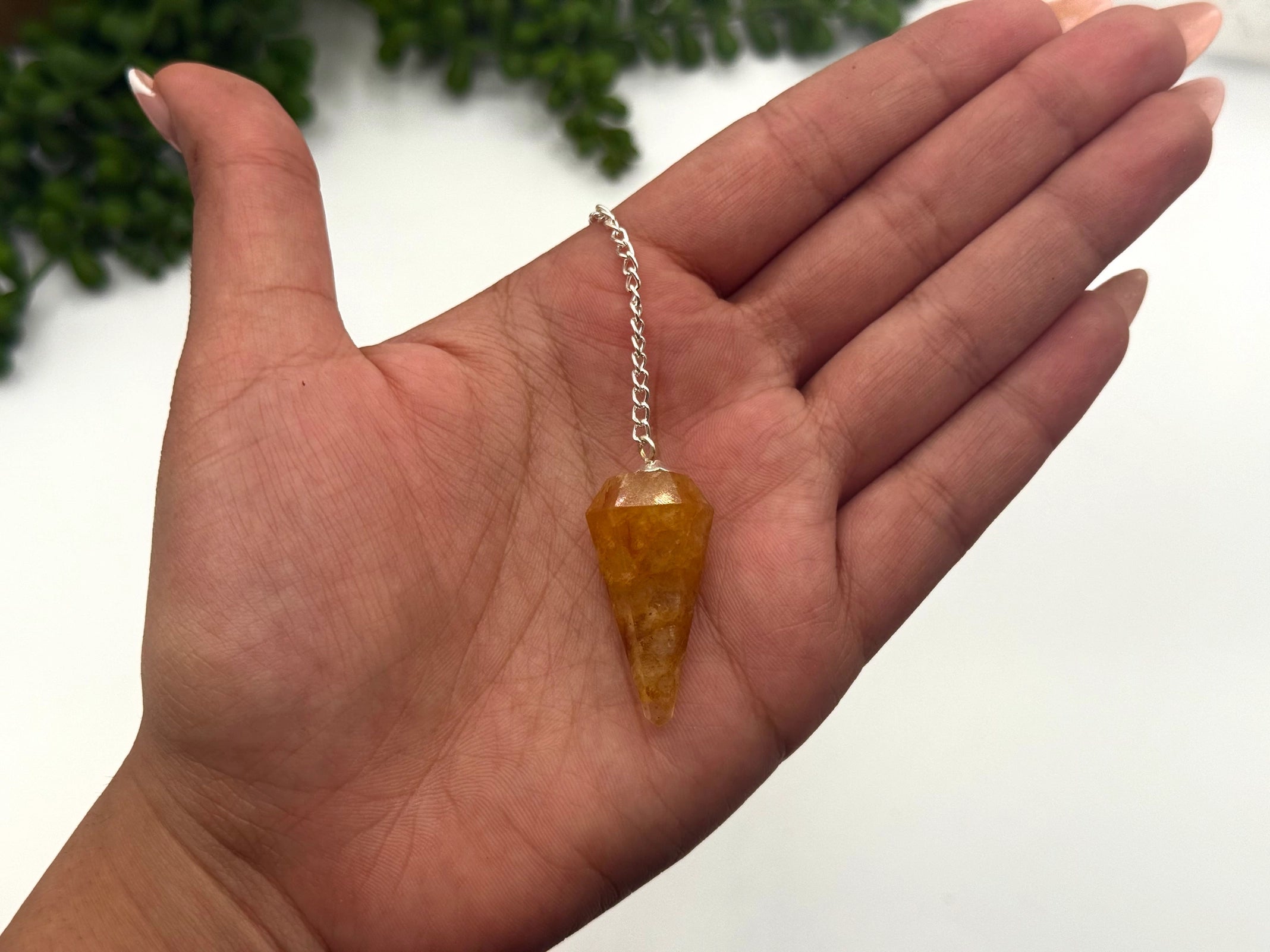 Golden Healer Quartz Pendulum — Energy Healing, Alignment & Intuitive Guidance Divination Tool