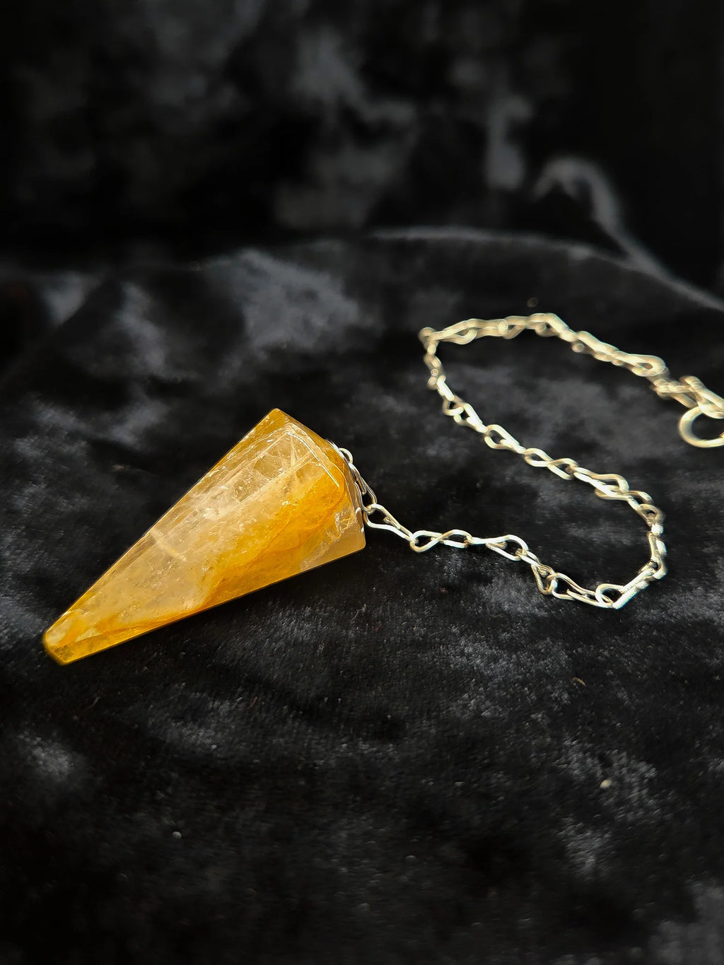 Golden Healer Quartz Pendulum — Energy Healing, Alignment & Intuitive Guidance Divination Tool