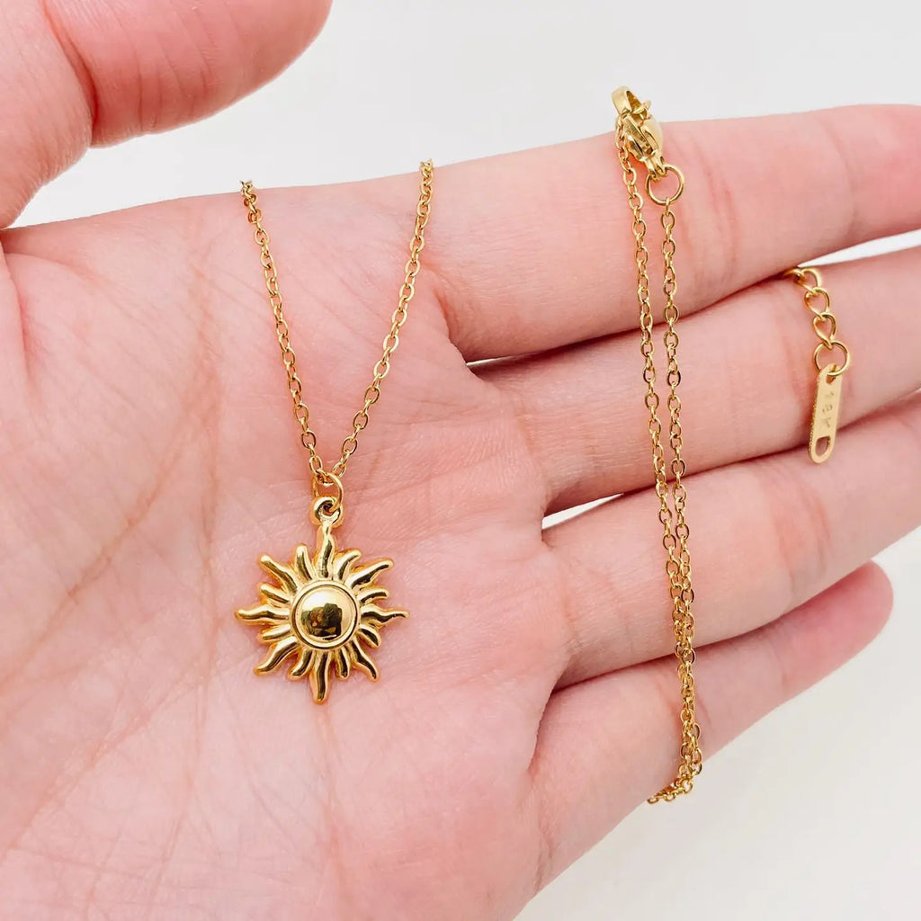 Solar Radiance Sun Charm Necklace—18K Gold Plated Stainless Steel Celestial Sun Pendant Necklace